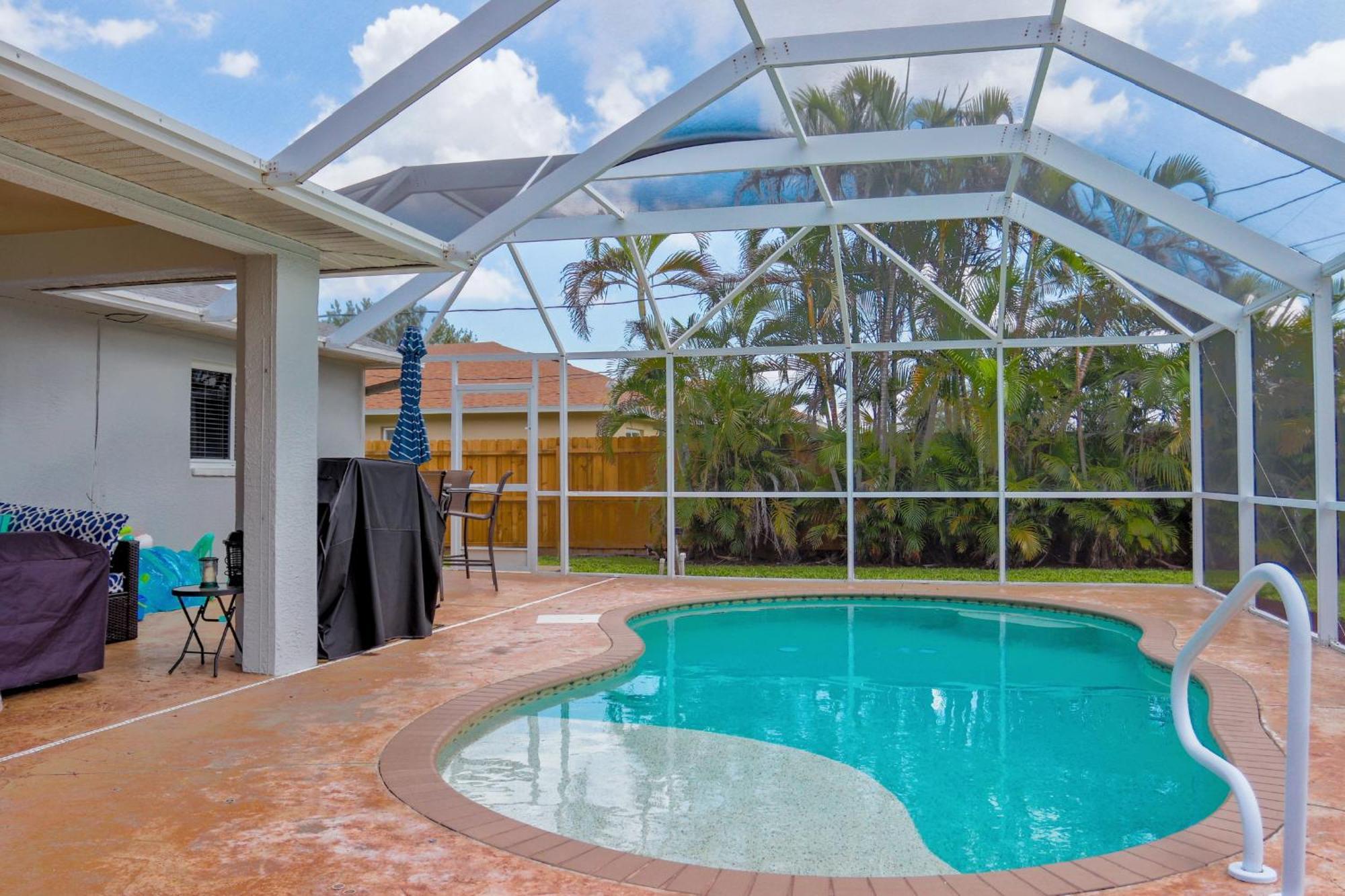 Beautiful Pool Home With Sleeping For 8 For Lovelypeople Cape Coral Luaran gambar